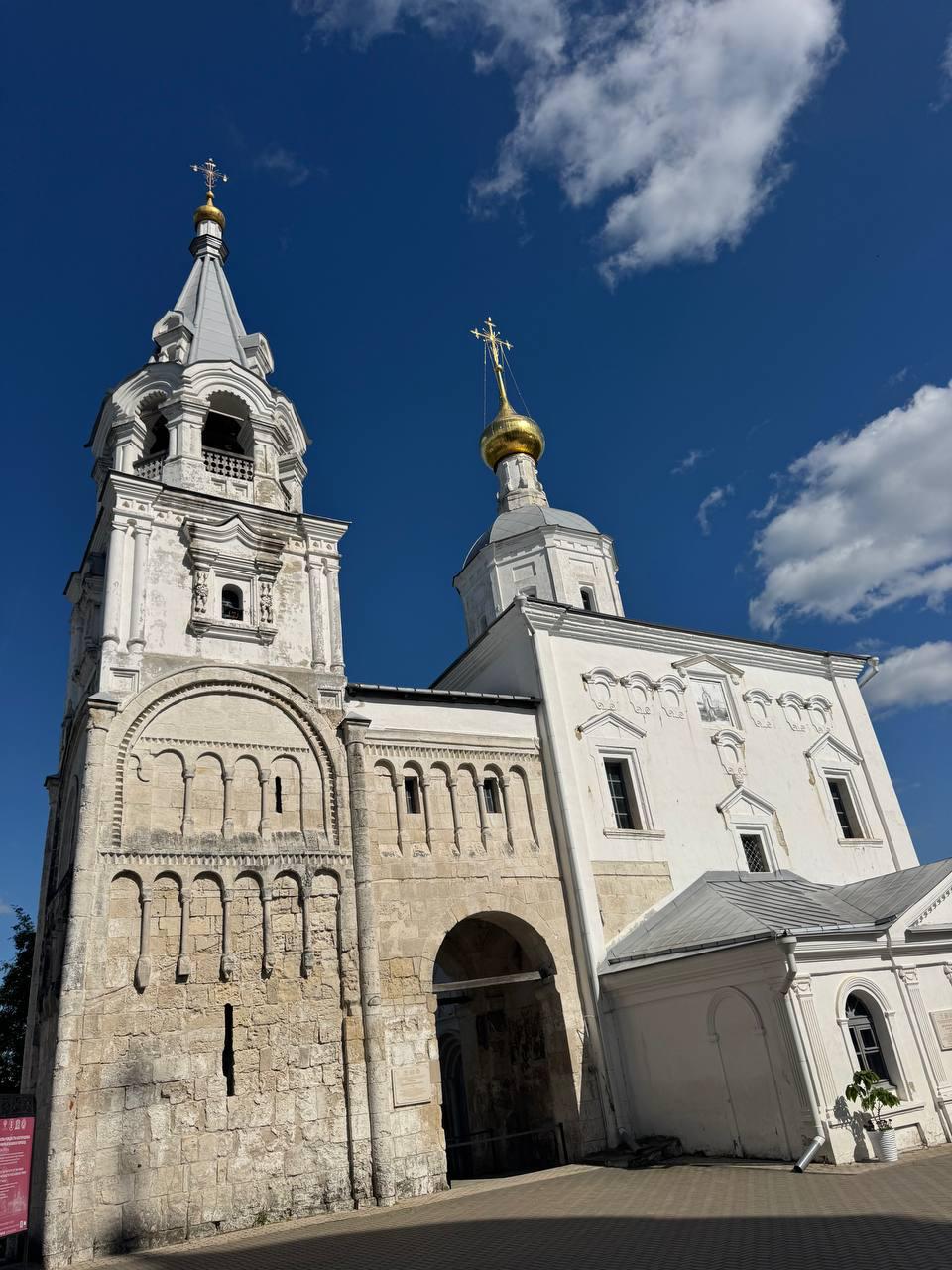 Белокаменные святыни Владимира
